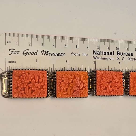 Unbranded Jewelry - Carved Floral Link Bracelet Womens 7.25in Orange Excellent Faux Cinnabar